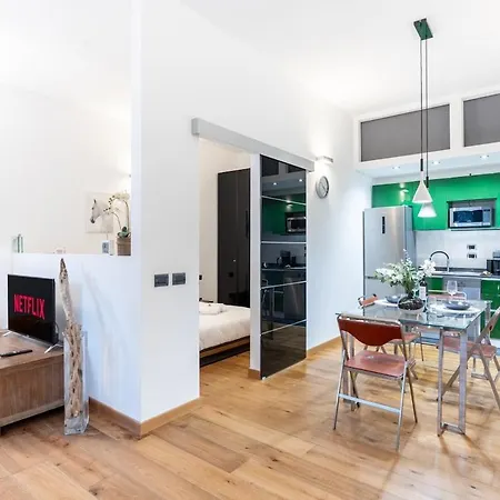 Modern I Free Wifi, Ac & Metro Nearby Apartman