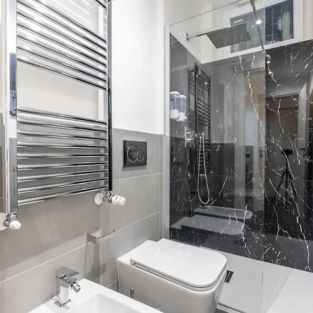 Modern I Free Wifi, Ac & Metro Nearby Apartment *