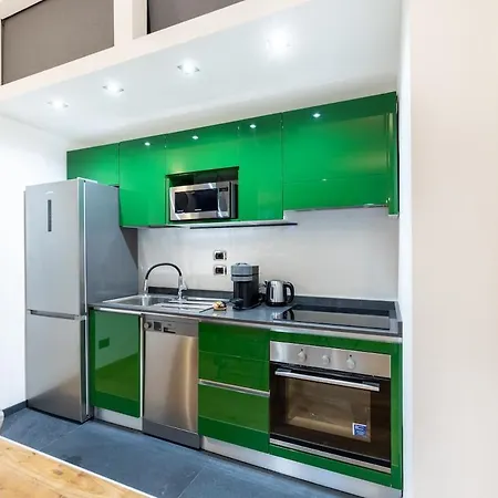 Modern I Free Wifi, Ac & Metro Nearby Appartement *